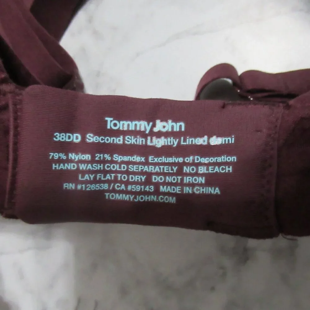 Tommy John‎ Bra 38DD Purple Second Skin Lightly Lined Underwire Back Closure